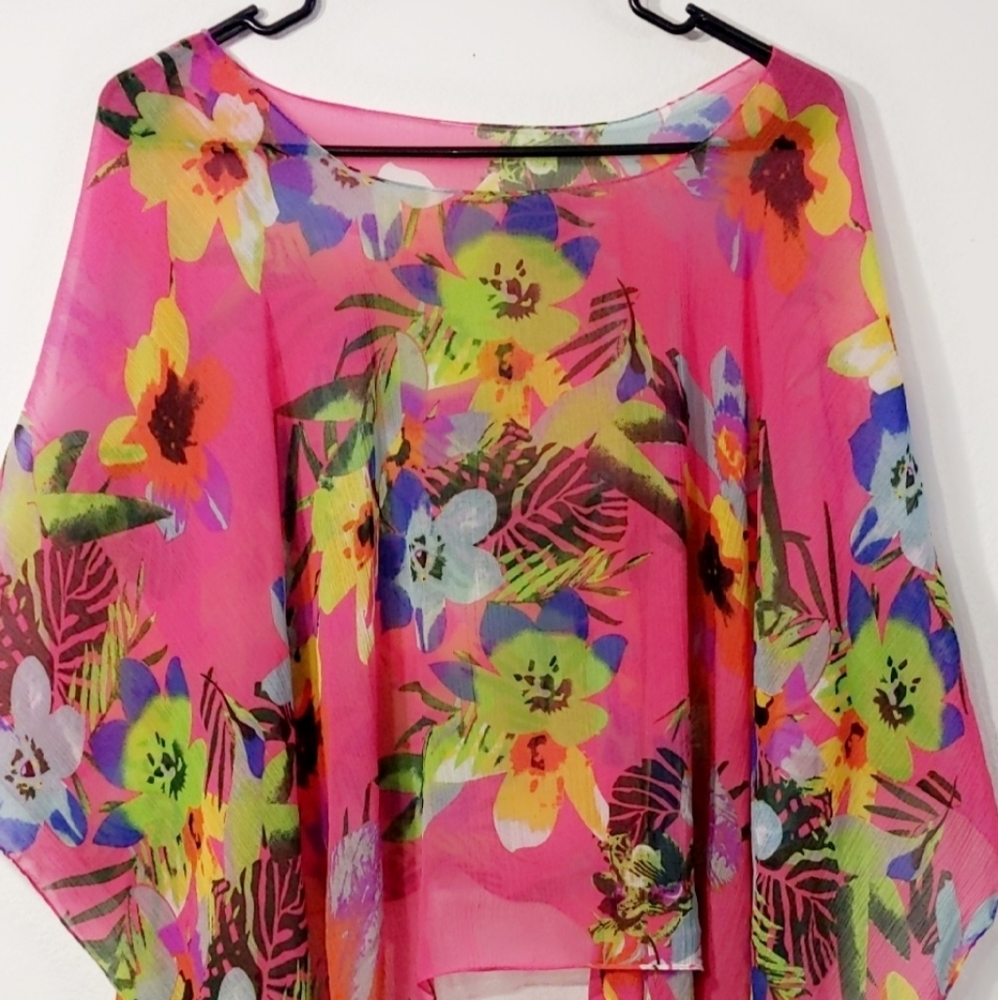 Multi colored,Timeless,Fresh,Bright Floral Top